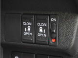 ◆両側電動スライドドア◆狭い駐車場でも乗り降りが楽々♪お子様が隣の車にドアを当ててしまう心配もございません!小さなお子様連れの方もこれで安心。