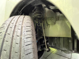 お車を安心してお乗りいただく為には、足回りの定期点検が欠かせません。サービスサポート(有償保証)では無料点検もご提供しており、安心のカーライフをお過ごしいただけるサポート体制が整っています。