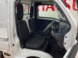 運転席広々