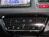 操作部に静電式タッチパネルを採用したフルオート・エアコンディショナー。Honda インターナビ同様、スマートフォン感覚の直感操作を実現しています。
