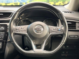 インテリアに合わせたデザインのステアリングは、運転される方のことも考え、運転しやすい形状、大きさです。是非一度、実際に触ってお確かめください。