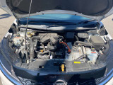 1.2Lの発電用エンジンとモータールームの画像です。