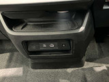 USB電源を装備してます。スマホやタブレットの充電に便利です♪