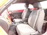 清潔で広々した座席です!是非、現車を見て体感してみてください。