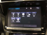 ラジオ、フルセグテレビ、CD再生、DVD再生、SD再生(音楽/動画)、SD録音(別途SDカードが必要です)、Bluetoothオーディオが使用可能です。詳しい仕様については展示店舗までお尋ねください。