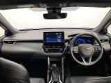 シンプルながら機能性あふれる運転席廻りです。視界性もよく、運転しやすいですよ。