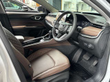 視線が高く、運転しやすいです。マットはオプションとなります。