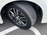 純正のアルミホイールで足元すっきり