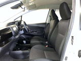 高いホールド性で運転姿勢が安定します。長距離ドライブでも疲れにくいのが魅力です。快適なドライビングライフをお送りください♪