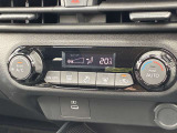車内を快適な温度にしてくれるオートエアコン