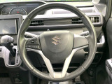 【純正革巻きステアリング】上質な革を使用することで、手にしっかり馴染みとても運転しやすいハンドルです♪