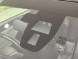 【シティブレーキアクティブシステム】低速走行中に前方の車両等を認識し、衝突しそうな時は警報とブレーキで衝突回避と被害軽減をアシスト。より安全にドライブをお楽しみいただけます。