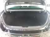 開口部も広く使い勝手良好なトランクスペースです。