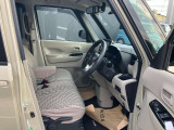 大きな窓で視界が良く運転がしやすいです