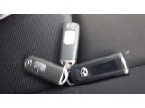 荷物を持っててポケットの中のキーが取りにくい&hellip;って思った事はないですか?こちらのスマートキー機能で問題解決!キーを挿さずにスイッチ一つでロック解除&キーロック!