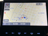 純正ナビを装備。タッチパネル式で使いやすく、お出かけもラクラクです。