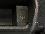USB充電口を搭載しています!携帯電話の充電などに便利です!