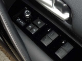 電動格納式ドアミラー・パワーウインドウを装備しています。