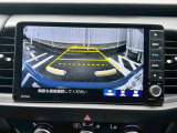 バックでの駐車が苦手な方や運転にあまり自信のない方でも後方の視界をしっかりサポート。安心して車庫入れが出来るバックカメラを装備しています!