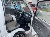 車検のご相談も承ります。お客様にメリットのあるアドバイスをさせていただいております。