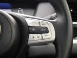 Hondaセンシングの機能のひとつ、アダプティブクルーズコントロール付!アクセルから足を離しても設定したスピードと前車との車間を保ち走行してくれます!車線維持もアシスト☆高速道路で疲労軽減ですね☆