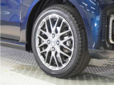 認定中古車では、厳しいHonda認定基準をクリアした厳選されたHonda認定中古車のみ、取り扱っております。「ご購入前の安心」「納車後の信頼」を車両と一緒に提供しております。