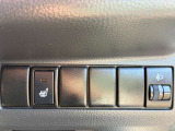 【運転席シートヒーター】冬場は必須アイテムです。室内温度が低くても、シート表面が暖かいので、心も体も暖かくなります。