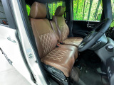 運転席シート廻りは使用感も少なく、良好な状態となっています。丁寧に使われていたことがよくわかりますね。