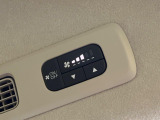 【リアクーラー】エアコンの風を後部座席まで届けてくれ、広い車内空間でも素早く快適な温度になります♪真夏や真冬に便利な機能です。