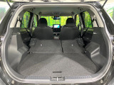 普段のお買い物や通勤、送迎等に十分な荷室スペースを確保しております。セカンドシートを倒すと、大きな荷物の積載も可能です♪