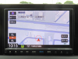 【 ホンダ純正ギャザズ・VXM-215VFEi 】ホンダ純正の8インチメモリーナビが装備されています。