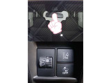 Honda SENSING搭載!ミリ波レーダーと単眼カメラで、クルマの前方の状況を認識。ブレーキやステアリングの制御技術と協調し、安心・快適な運転や事故回避を支援する先進のシステムです。