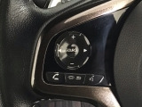 ステアリングリモコンは、運転中でも簡単に音量調整やチャンネル変更もできます!わき見運転防止にもつながるので安心です♪