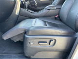 助手席には、パワーオットマンを装備。