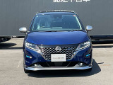 オーテック専用のバンパーはブルーのランプがお洒落ですよ。