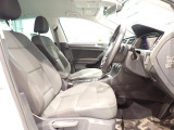 楽な姿勢で座ることが出来るので長時間の運転でも疲れにくいですし体もぶれにくいですよ。