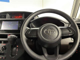 使いやすく運転しやすいレイアウトの運転席周り。