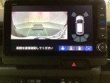 バックでの車庫入れも安心です! リアカメラが付いているバックモニター付のナビを装備しております。バンパーについているソナーや、操作線もついており距離感も画面から確認できます。