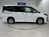 安心感のある力強い走り。静かな車内で家族とのおしゃべりが盛り上がります。