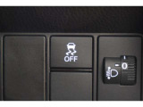 VSA(Vehicle Stability Assist)が装備!!VSAはコーナリング時の横滑りを抑制する機能と車両の急激な挙動変化を抑える機能で、安定した走行を実現していいます!!