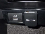 シガーソケット用の充電器が使用可能です!
