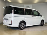 ご納車までの期間ですが、県内のお客様は1、2週間、県外のお客様は2、3週間ほどでご納車が可能となります。ただし、お支払いや書類の状況によっては多少の前後もありますので、その際には何卒ご了承下さい。