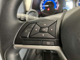 ステアリングスイッチ搭載!ハンドルひとつで手を離さなくても運転中視線をそらさなくても操作が出来て便利です♪