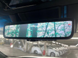 【デジタルインナーミラー】後席の大きな荷物や同乗者で後方が確認しづらい時でも安心!カメラが撮影した車両後方の映像をルームミラー内に表示。クリアな視界で状況の確認が可能です!