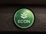 ★ECONスイッチ★ エコドライブを加速しよう!スイッチをONにすると、運転の仕方によるロスを抑え込み燃費をよくするようクルマが頑張ります(*^ー^*)燃費向上にチャレンジ♪