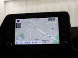 純正ナビを装備。タッチパネル式で使いやすく、お出かけもラクラクです。
