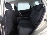 ゆとりある広々とした車内空間は、ドライブを始め買い物やレジャーなど、幅広く活躍します。一人でもみんなとでもお出かけを楽しみましょう!