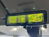 【デジタルルームミラー】後席の大きな荷物や同乗者で後方が確認しづらい時でも安心!カメラが撮影した車両後方の映像をルームミラー内に表示。クリアな視界で状況の確認が可能です!