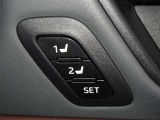 運転席のパワーシートは2名様分までメモリー機能付きです。