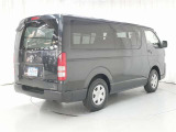 バックカメラ付きです♪車庫入れの苦手な方も安心ですね♪♪